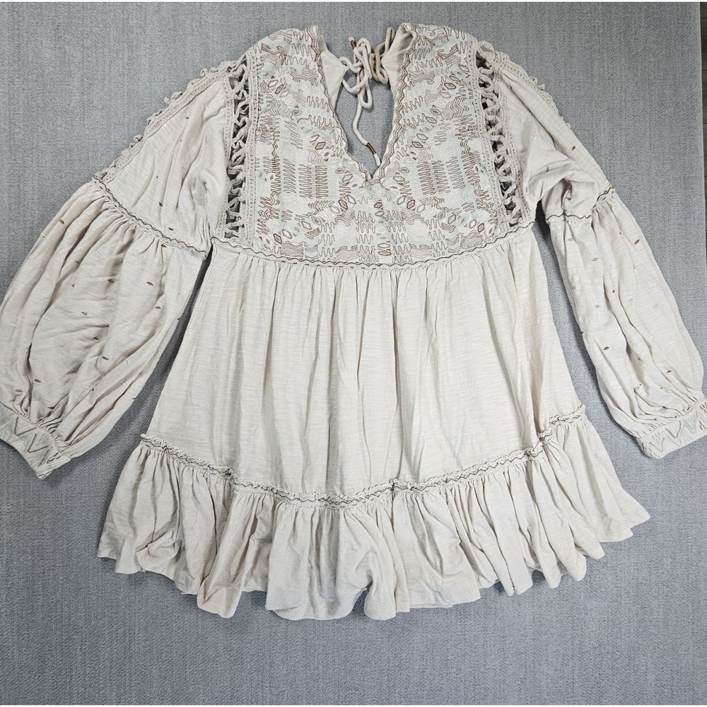 Free People Women's Much‎ Love Top Boho Long Sleeve Embroider Design Sz Medium